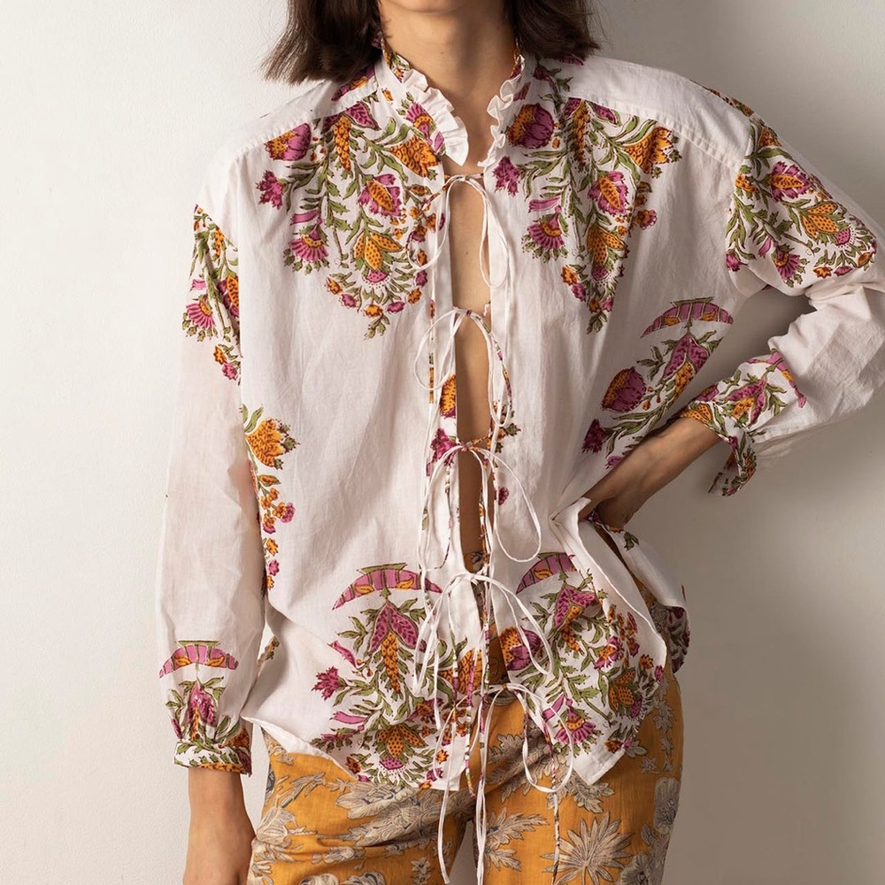 NWOT Alex of Bohemia Willa Tie Front Top - Size Small